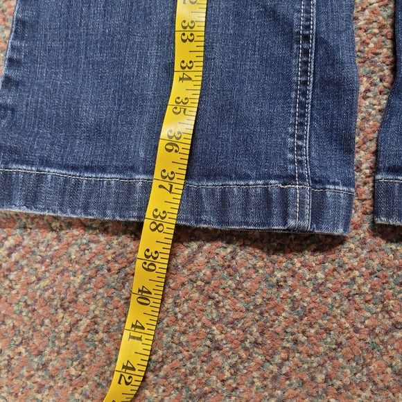 White house Black market size 6s jeans - Picture 2 of 8